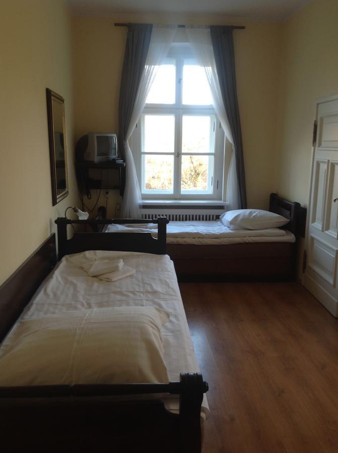 Palac Kobylniki Hotel Obrzycko Ngoại thất bức ảnh