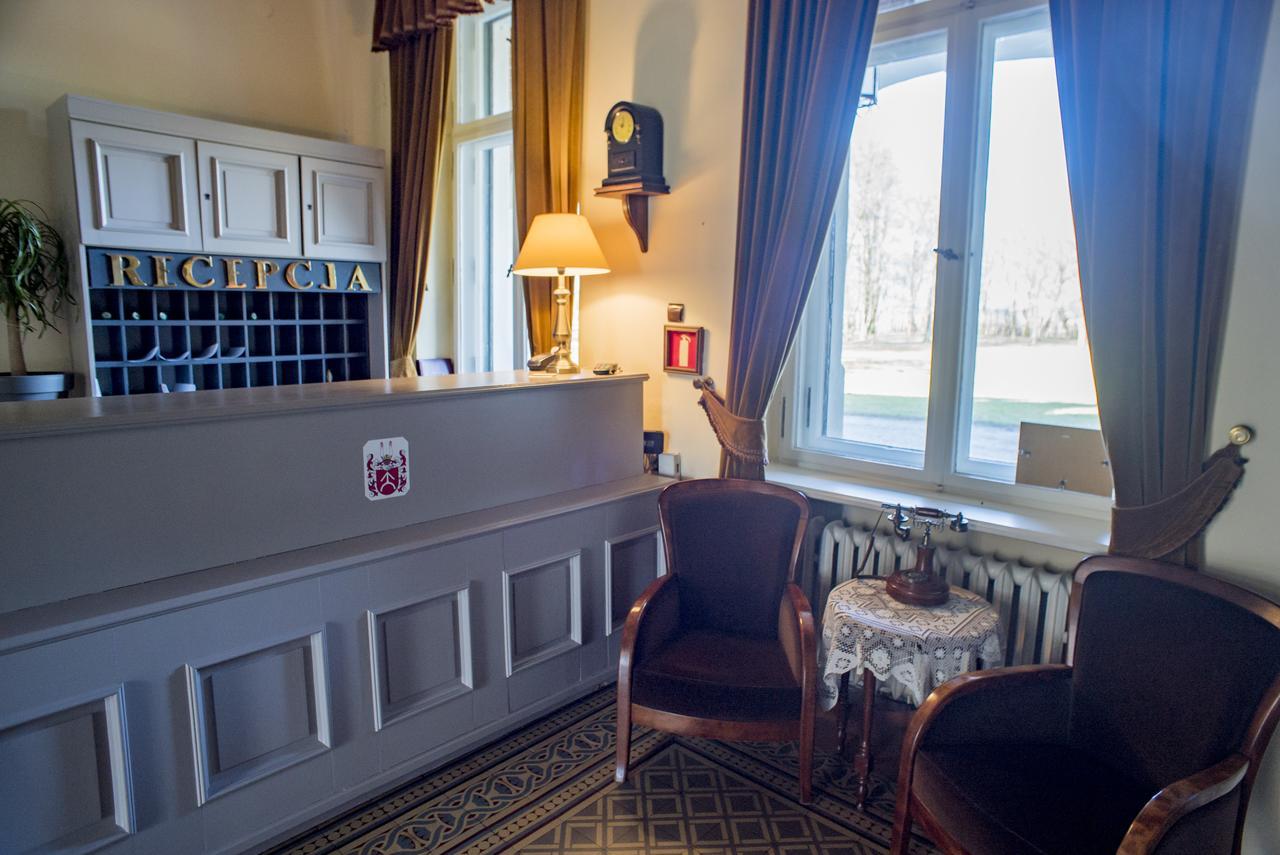 Palac Kobylniki Hotel Obrzycko Ngoại thất bức ảnh