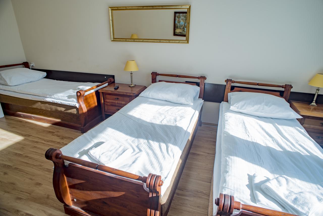 Palac Kobylniki Hotel Obrzycko Ngoại thất bức ảnh