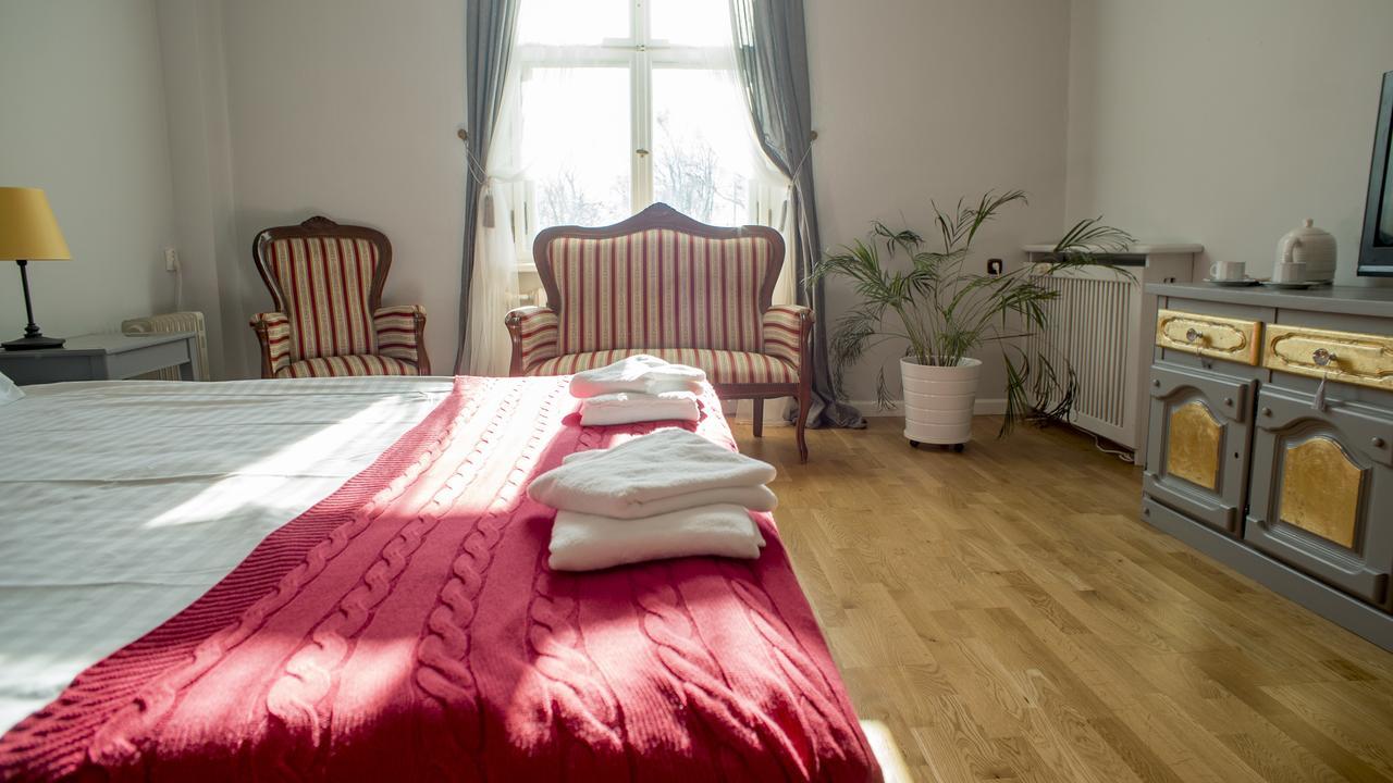 Palac Kobylniki Hotel Obrzycko Ngoại thất bức ảnh